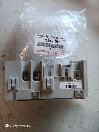 TOYOTA HILUX KUN25 SULAKEBLOKI 82620-71012